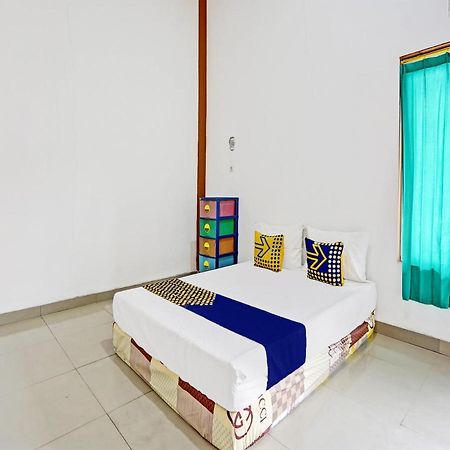 Oyo 92006 Kost Sejahtera Syariah Hotel Sidoarjo Ngoại thất bức ảnh