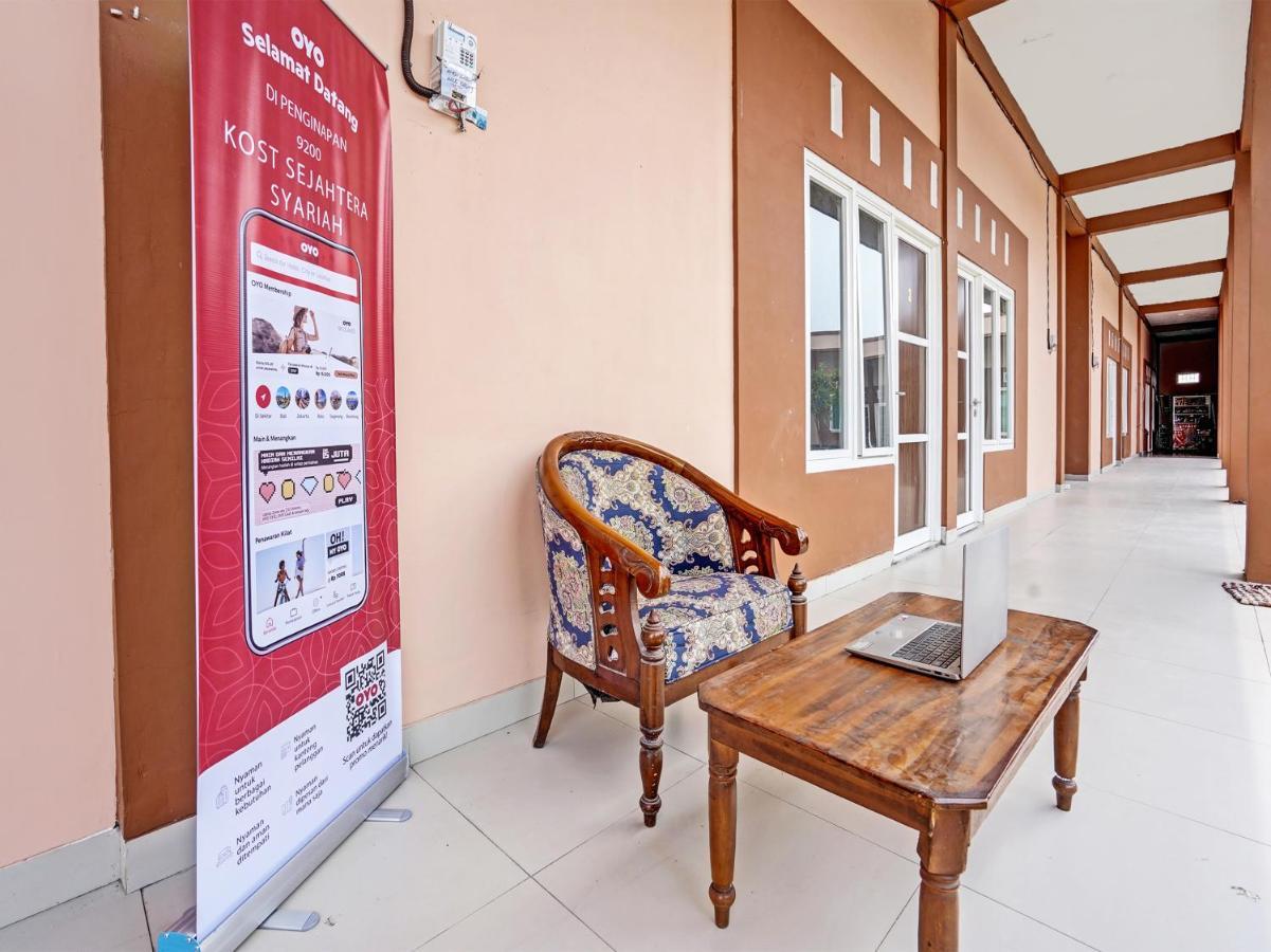 Oyo 92006 Kost Sejahtera Syariah Hotel Sidoarjo Ngoại thất bức ảnh