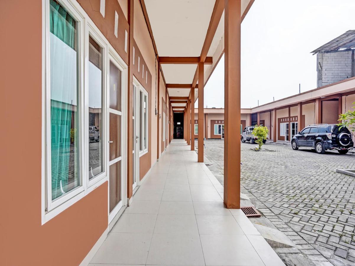 Oyo 92006 Kost Sejahtera Syariah Hotel Sidoarjo Ngoại thất bức ảnh