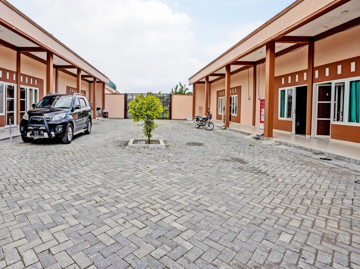Oyo 92006 Kost Sejahtera Syariah Hotel Sidoarjo Ngoại thất bức ảnh