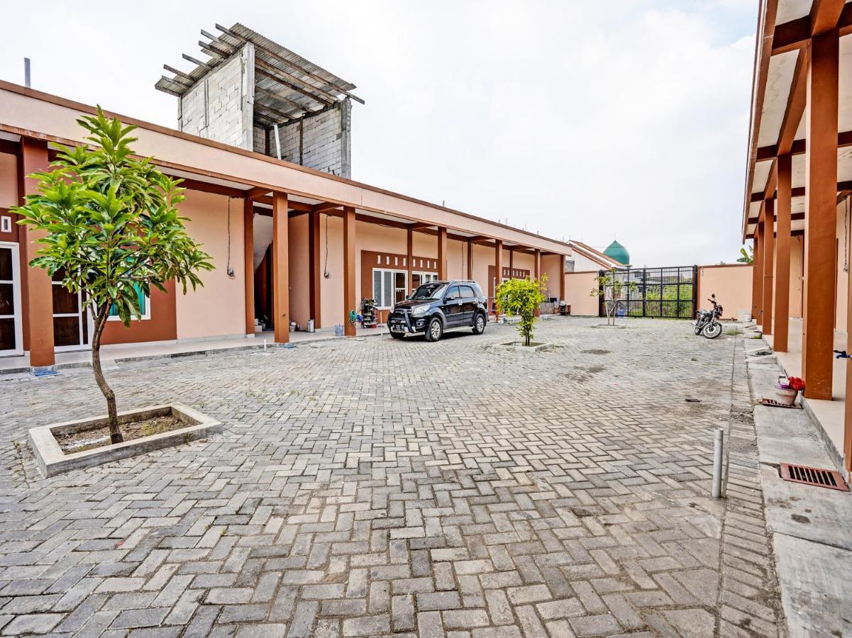 Oyo 92006 Kost Sejahtera Syariah Hotel Sidoarjo Ngoại thất bức ảnh